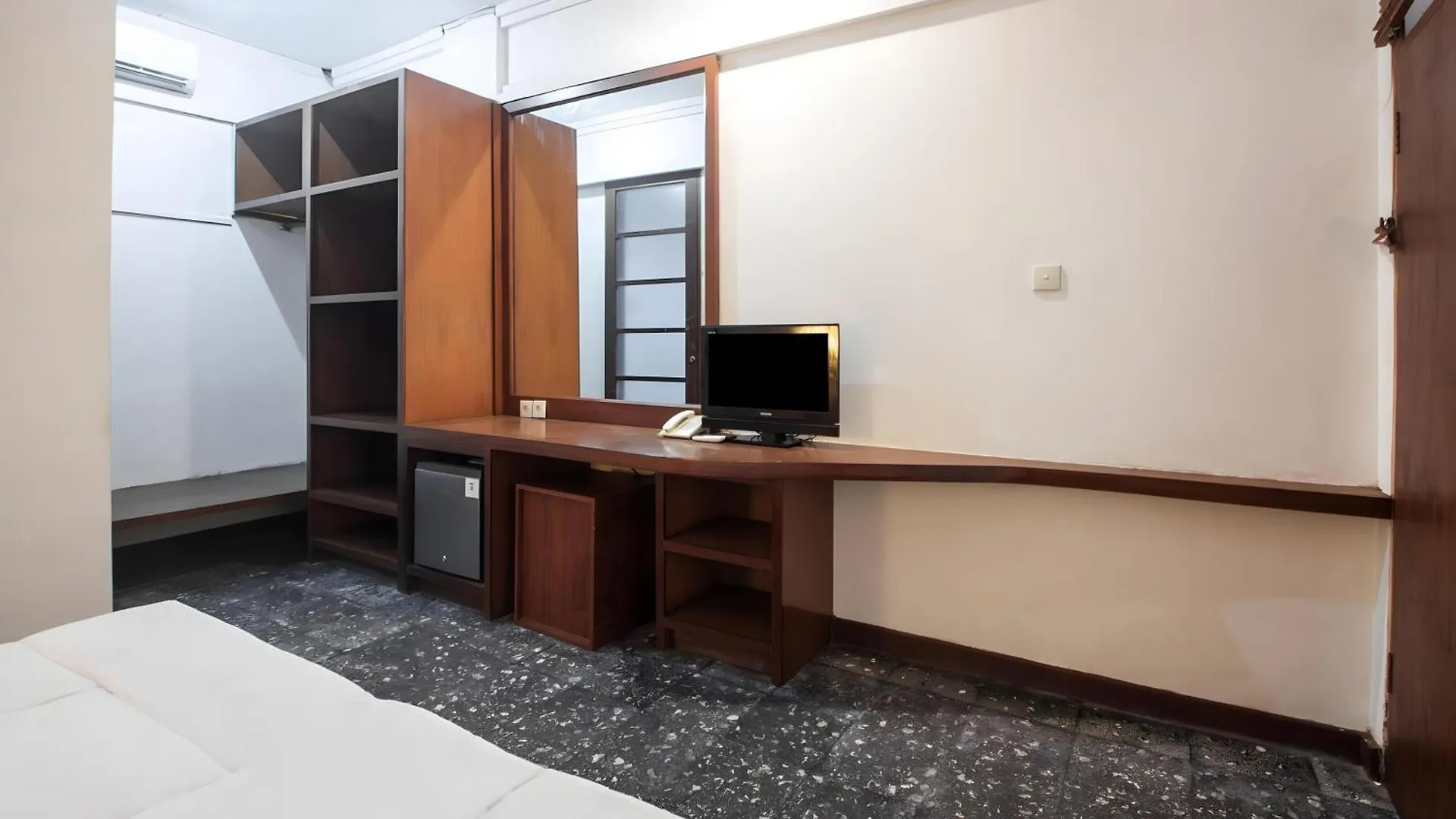 Capital O 93809 Wida Hotel Legian  Legian (Bali)